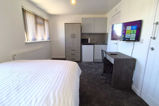 Room 6, 74, Milestone Road, Dartford photo 2