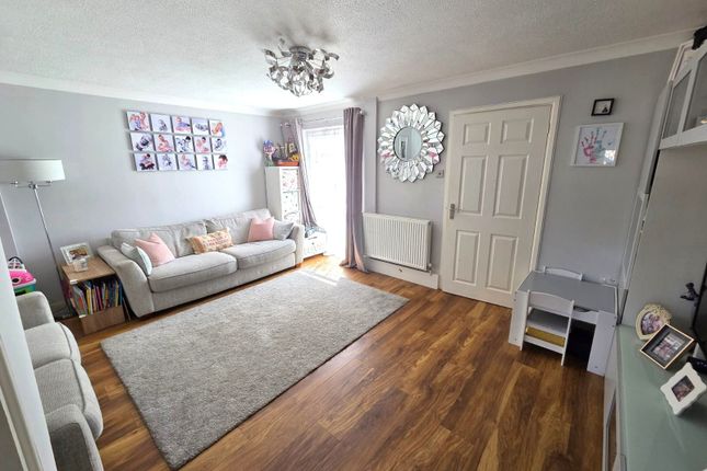 29, Elizabeth Way, Sandy photo 3