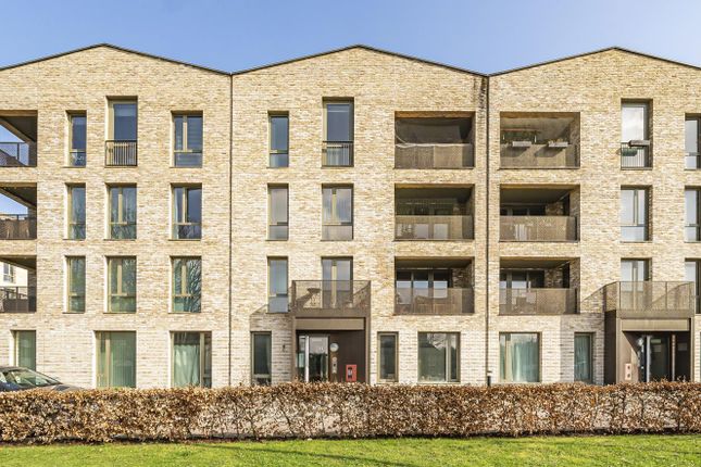 Thumbnail Flat for sale in Colliford Court, Edgware Green