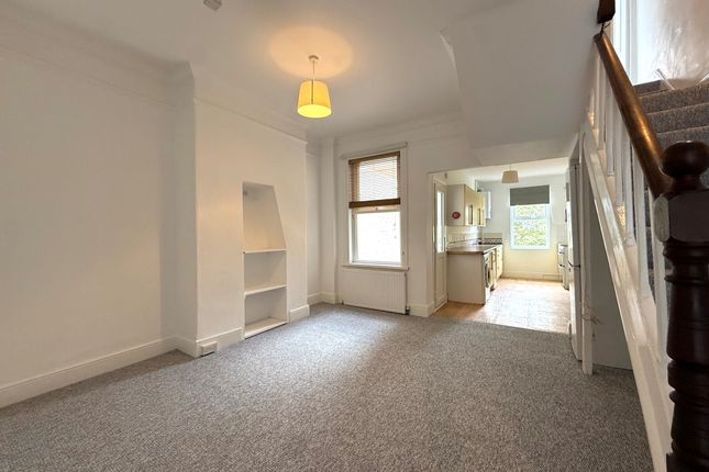 53, Regents Park, Heavitree, Exeter, Devon photo 3