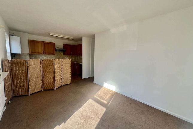 Harfield Court, Bognor Regis photo 5