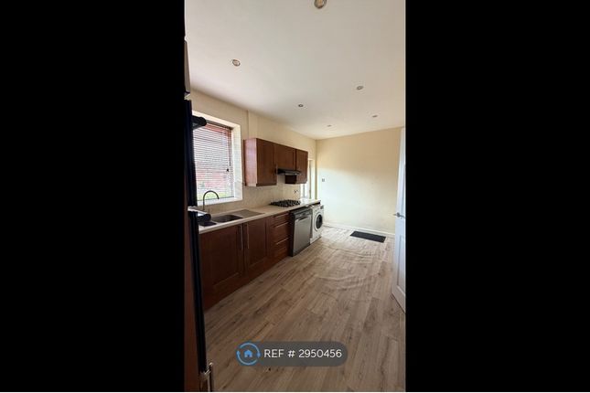 Moorland Grove, Bolton photo 4