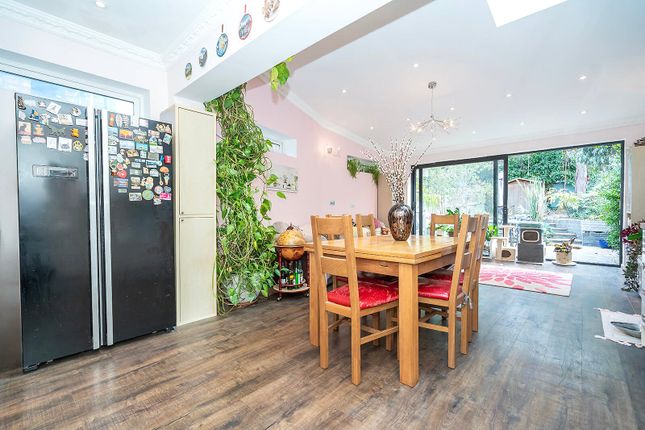 15, Everington Road, London photo 3