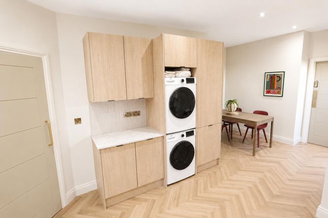 Room 2, 2, Rayleigh Avenue, Westcliff-On-Sea photo 4