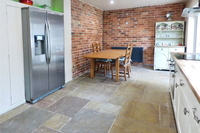 2, Edgeworth Avenue, Bury photo 3