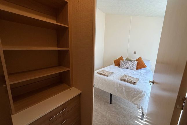 32, Fairway Holiday park, Sandown photo 2