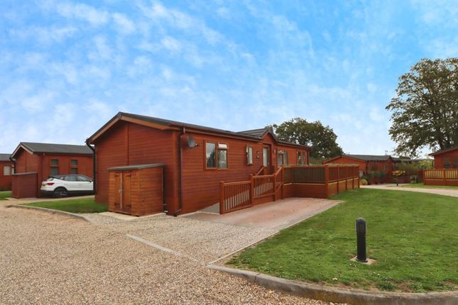 2-bed house on 60 Homestead Lake, Thorpe Road, Clacton-On-Sea, £130,000