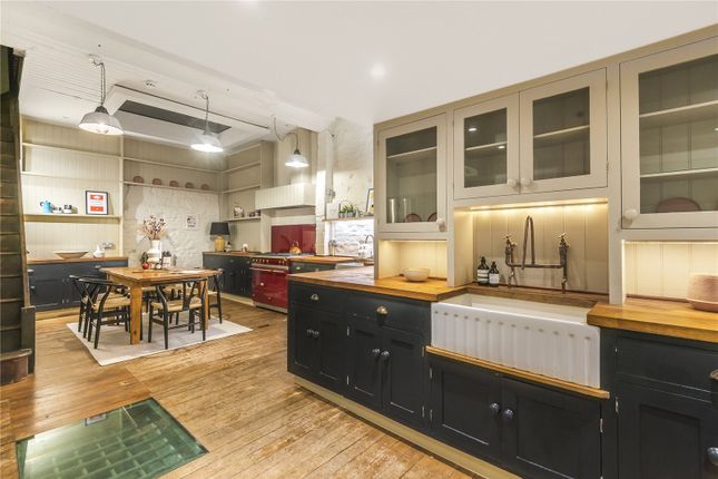 13, D'arblay Street, London photo 3