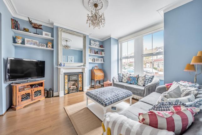 End terrace house for sale in Lincoln Road, South Norwood, London