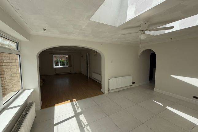 2, Hawthorn Walk, BURY ST. EDMUNDS photo 5