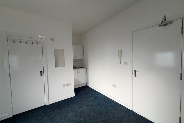 16, Herbert Road, London photo 5