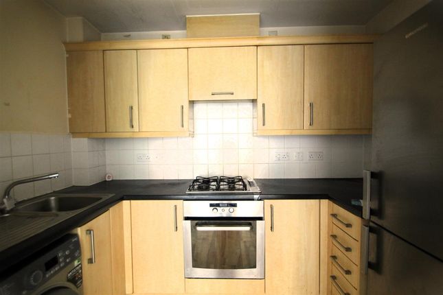 227, Wooldridge Close, Feltham photo 4