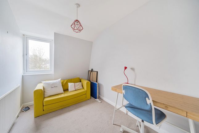 Maisonette for sale in Peters Path, London