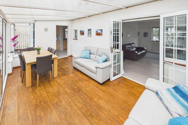 7, Meadway, Ruislip photo 4