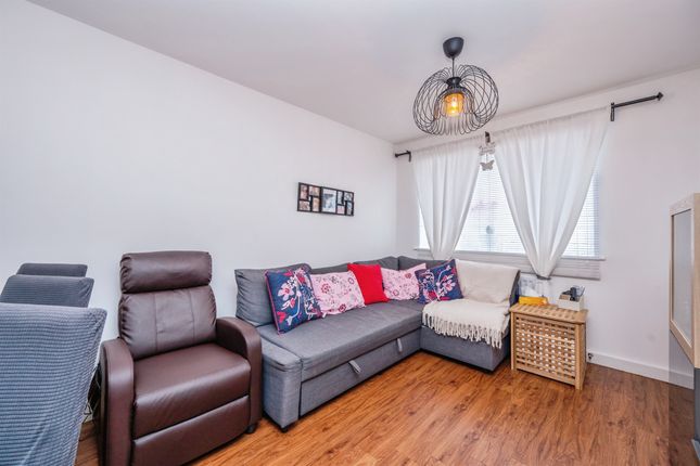 21, The Shotts, Burton-On-Trent photo 4