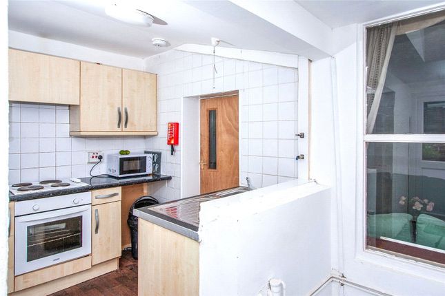 Room 3, 22, Caledonian Road, Bath photo 4