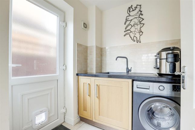 31 Pennyfields Boulevard, Nottingham photo 4