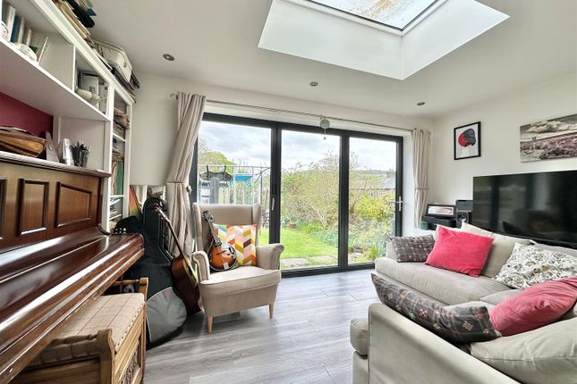 42, Lea Road, High Peak photo 3