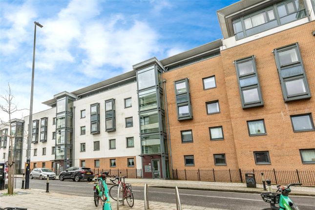 Thumbnail Flat for sale in Deanery Road, Bristol