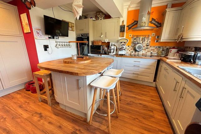 14, Stag Road, Sandown photo 2