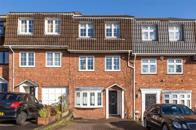Studio house on Room 1, 17, Regency Close, Chigwell, £750/mo