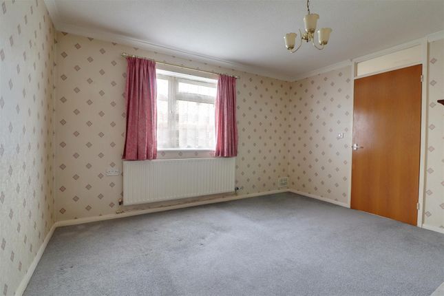 7, Glen Court, Stonehouse photo 4