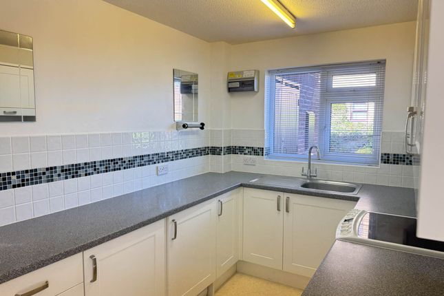 Shrubbs Drive, Bognor Regis photo 5