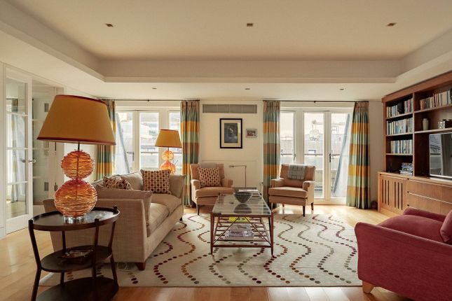 Flat 21 Welbeck House, 62, Welbeck Street, London photo 3