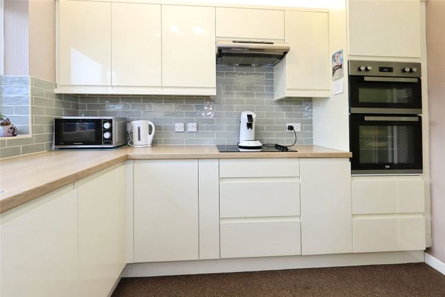 14, Nursery Grove, Worcestershire photo 2