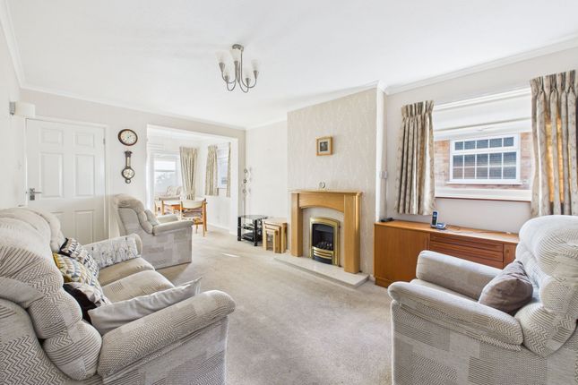 15 Towes Mount, Nottingham photo 2