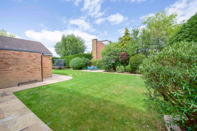 Detached house to rent in Chichester Avenue, Ruislip