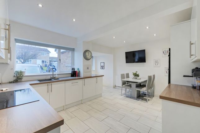 14, Windermere Avenue, Dronfield photo 3