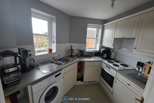 Earlsworth Road, Ashford photo 5