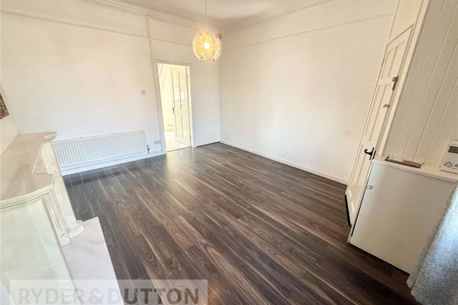 23, Wyndale Road, Oldham photo 4