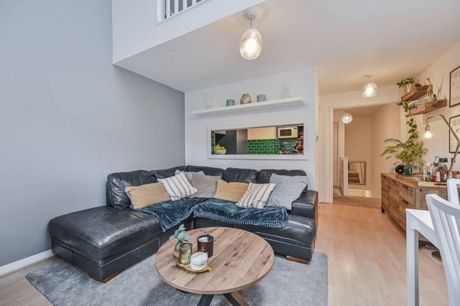 Thumbnail Maisonette for sale in Bunning Way, Caledonian Road, London