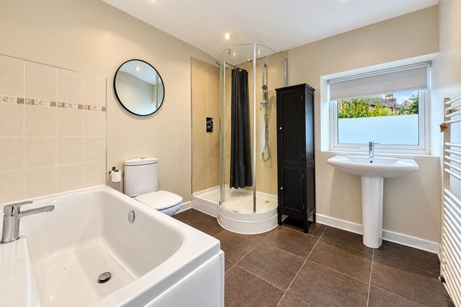 18 Hollins Lane, Accrington photo 4