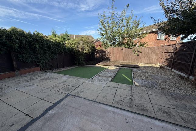15, Pembroke Way, Daventry photo 4