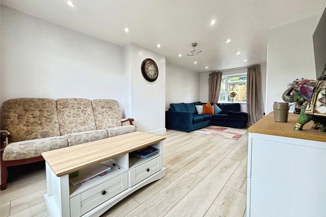 30, Brockley Close, Reading photo 2