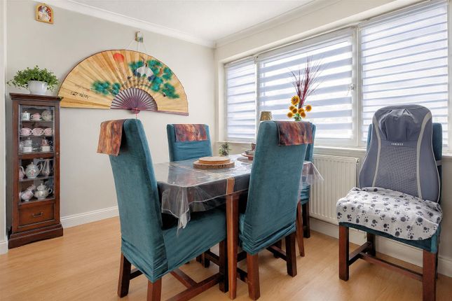 30, Springfield, Epping photo 4