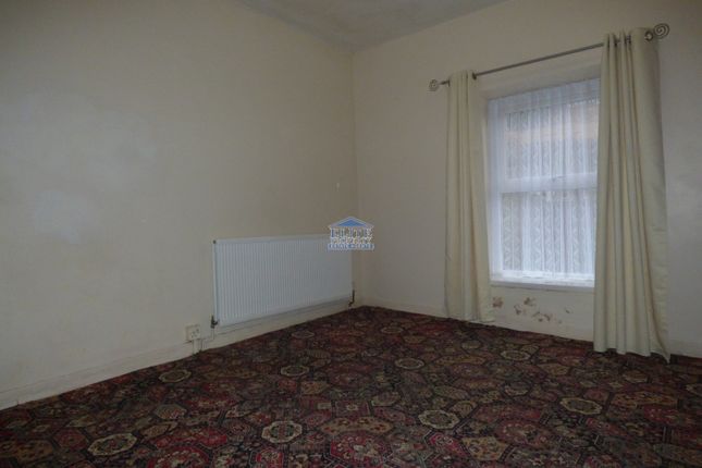 32, Llewellyn Street, Nantymoel photo 5