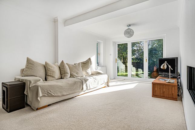 7 Hodgson Close, Fritwell photo 3
