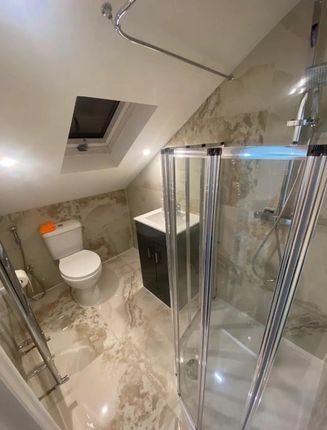 5, Shaftesbury Road, London photo 5