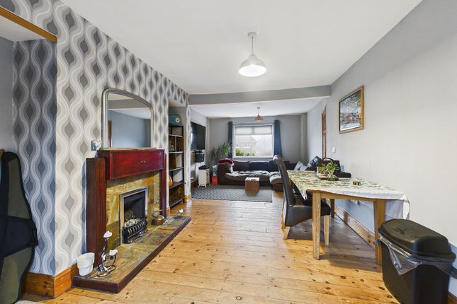 1, Tweed Avenue, Consett photo 3