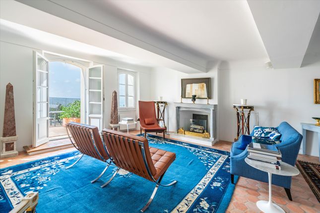 Town house for sale in Châteauneuf-Grasse, Alpes-Maritimes, Châteauneuf-Grasse, France