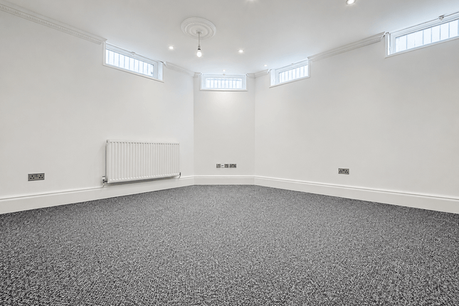Flat 9 Tate House,, Manse Road, London photo 3
