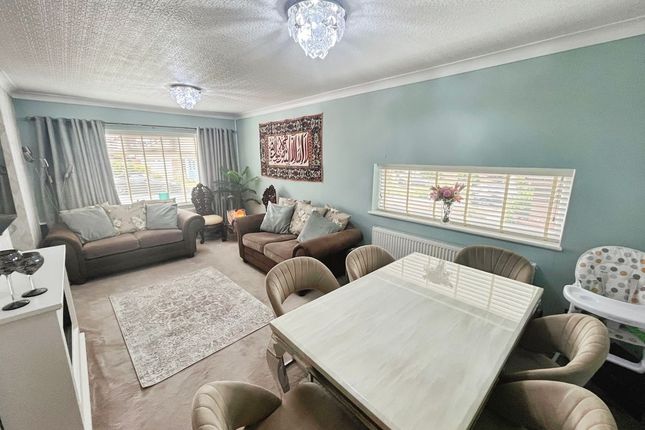 4, Kinross Drive, Bolton photo 3