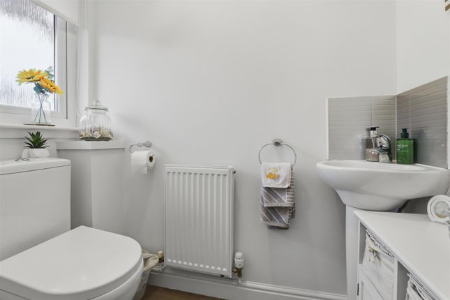 27, Willowbank Gardens, Alexandria photo 4