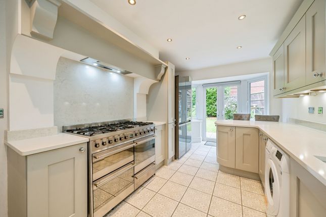 5, Redacre Close, Warrington photo 4
