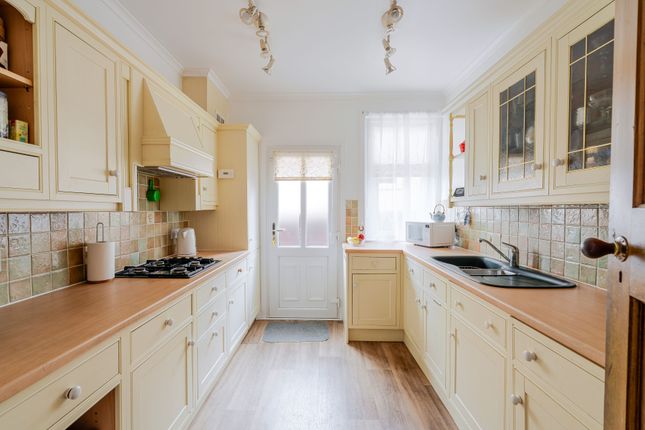 46, Mountcastle Drive South, Edinburgh photo 4