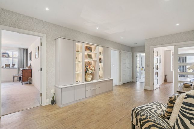 6 Lynbury Place, 14, South Park Crescent, Buckinghamshire photo 2